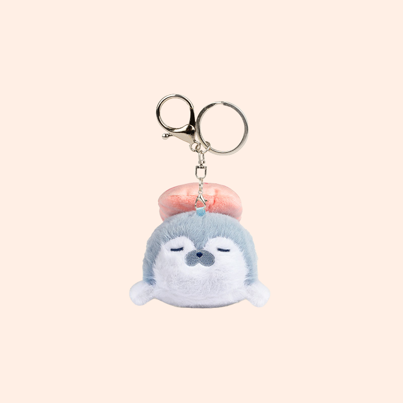 Plush Sushi Otter Keychain – Adorably Soft & Pocket-Sized
